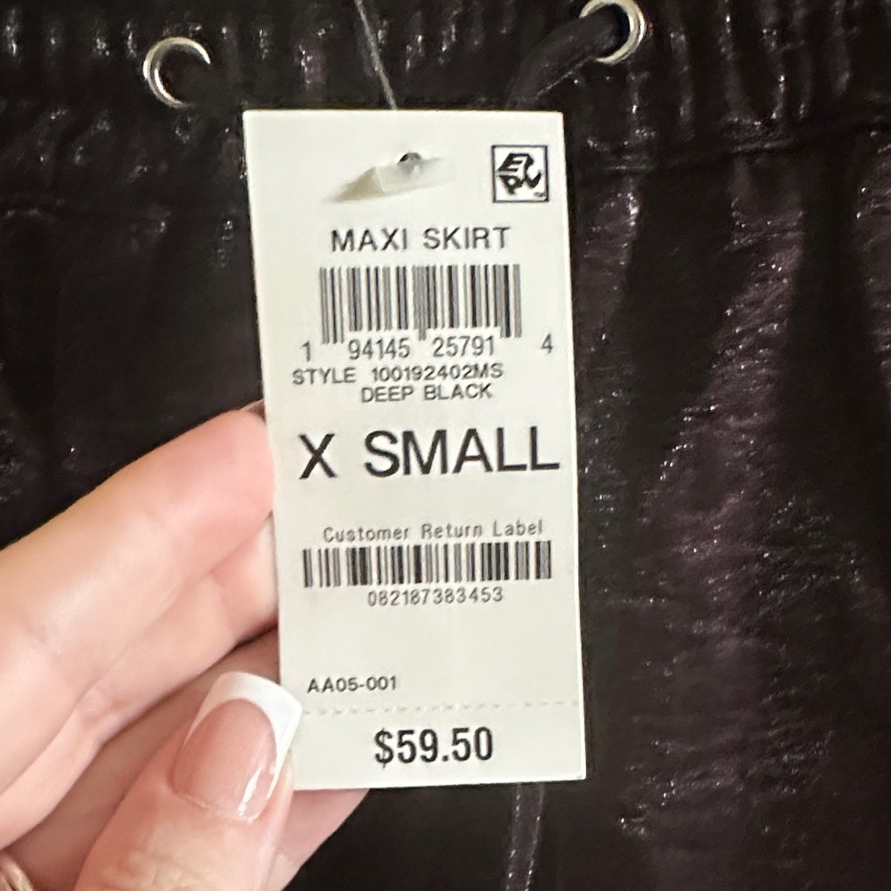 Bar III Shimmering Black Skirt XS NWT - Picture 8 of 8